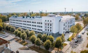 Jelgavas Valsts ģimnāzijas pārbūve Mātera iela 44, Jelgava, pasūtītājs Jelgavas pilsētas dome, projekts OZOLA & BULA, būvnieks RERE BŪVE 1, būvuzraudzība Jurēvičs un partneri.