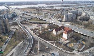 Daudzfunkcionālais centrs “AKROPOLE”, viadukts, Maskavas iela 257, Rīga, pasūtītājs M257, projekts Sarma&Norde arhitekti, būvnieks Merks, Mitnija, būvuzraudzība Būvuzraugi LV.