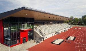 Vieglatlētikas stadiona rekonstrukcija un vieglatlētikas manēžas būvniecība Jāņa Daliņa ielā 2, Valmierā. Pasūtītājs Valmieras novada pašvaldība. Projektētāji Juris Šūpols, Ivars Šļivka. Būvnieks YIT INFRA . Būvuzraudzība Būvuzraugi LV.
